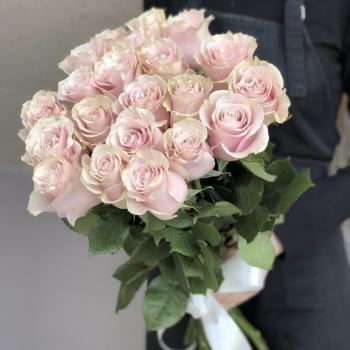 Букет из классических розовых роз